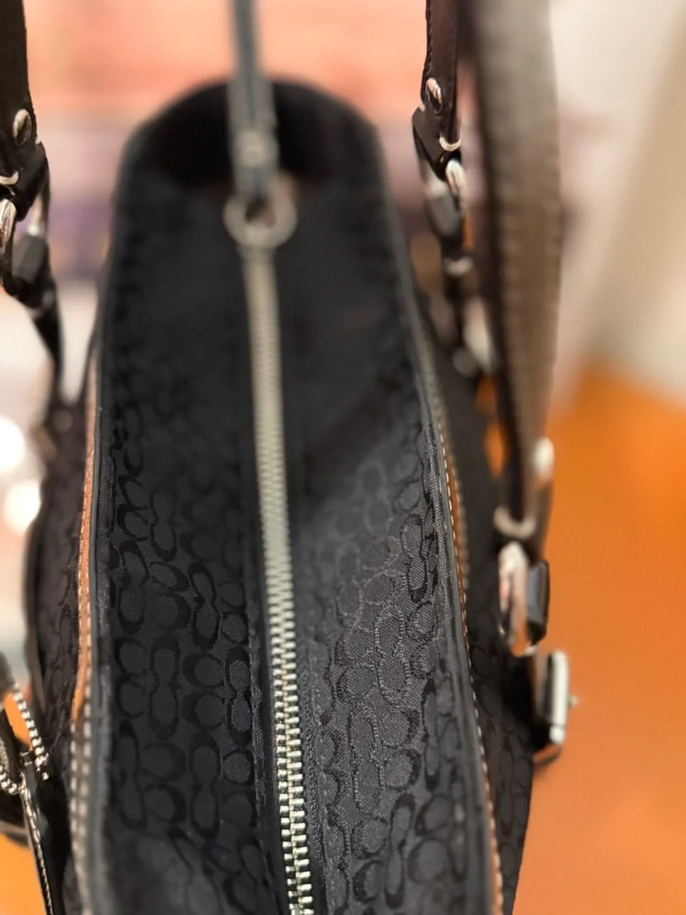 Coach Black Signature Gallery Jacquard Tote EUC - Picture 5 of 13